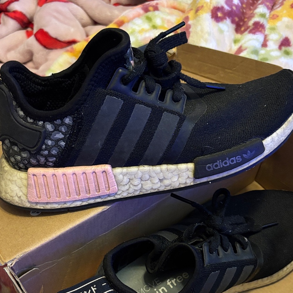 adidas womens Black Sneakers with Pink Midsole Accents